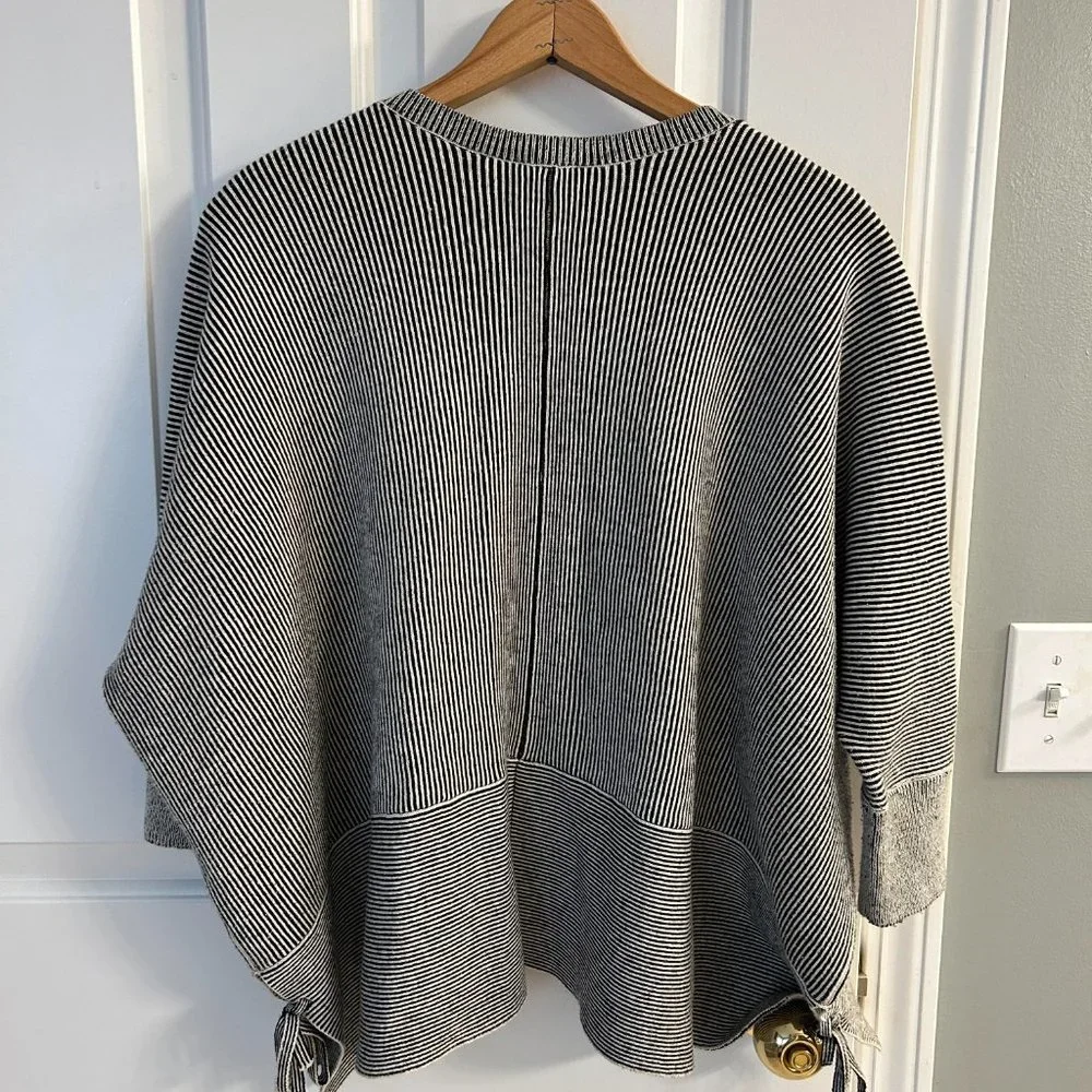Cabi Cupid's Cardi size small - Picture 2 of 3